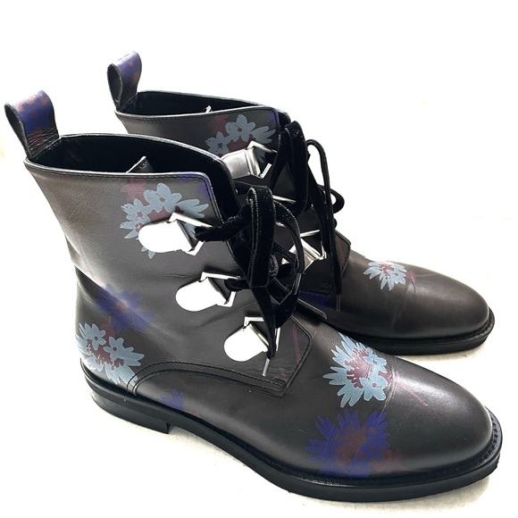 Tanya Taylor
X Coliac Floral Ankle Combat Boots with velvet shoelaces size 8.5 - Picture 6 of 15